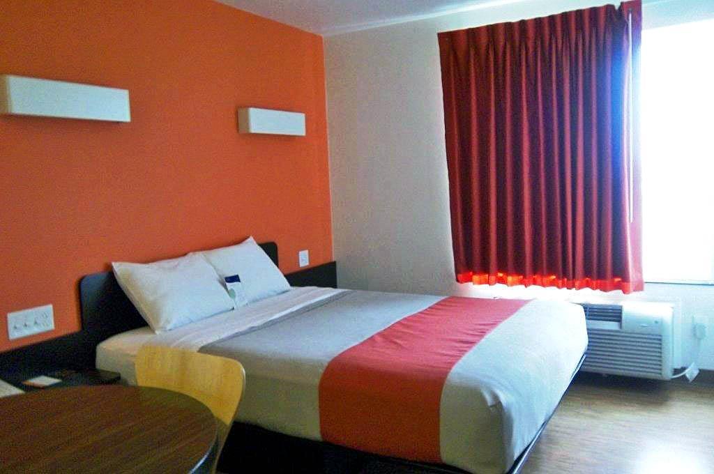 Baymont By Wyndham Williston Hotel Room photo